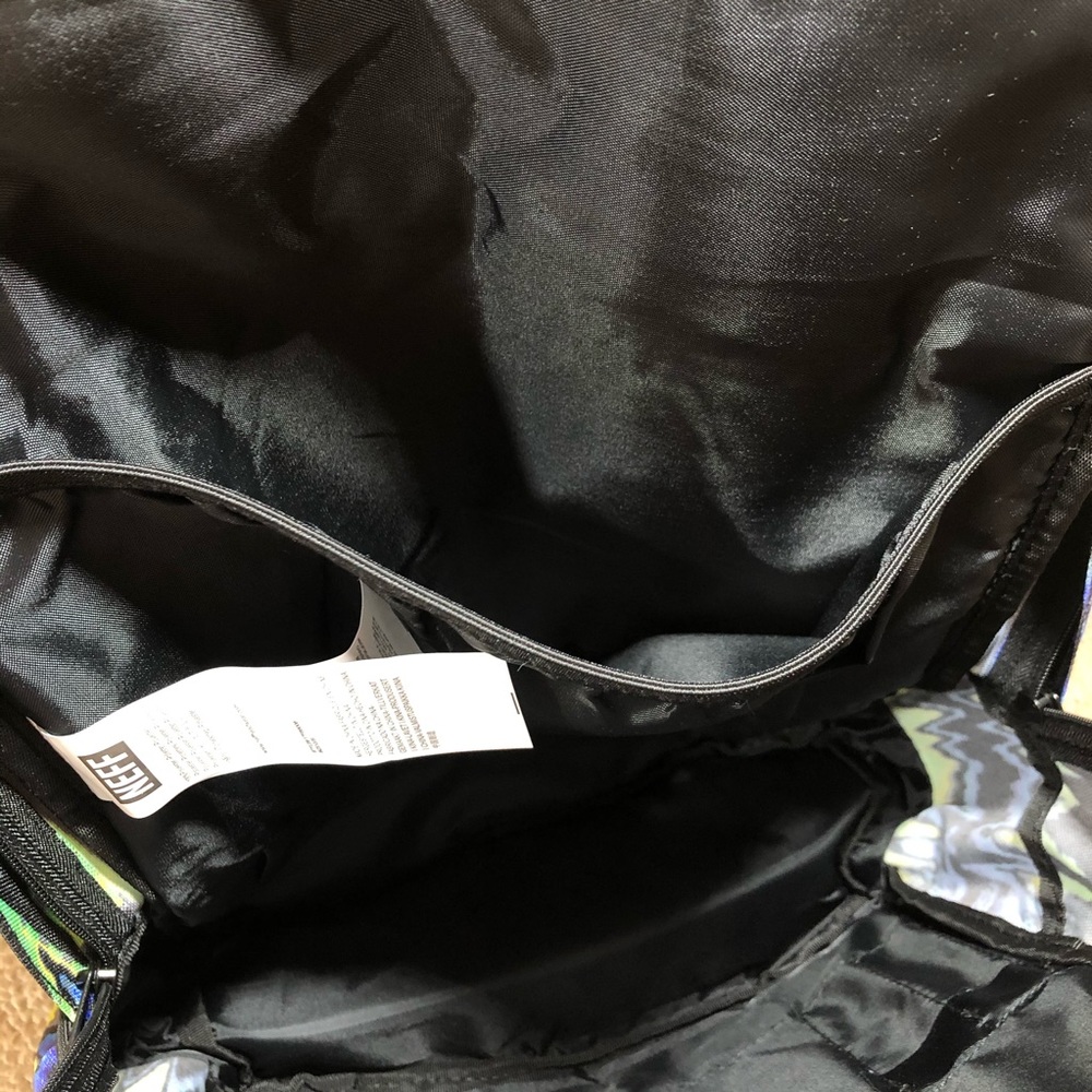 ‼️PRICE DROP‼️ NWT NEFF multicolor backpack. - Picture 11 of 12